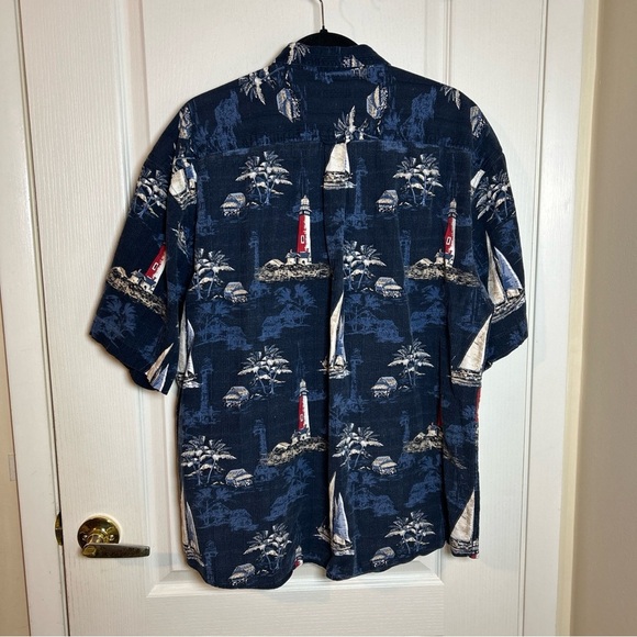 Keeler Bay men's XL  button-down shirt in navy blue with a sailboat beach scene - Picture 1 of 3